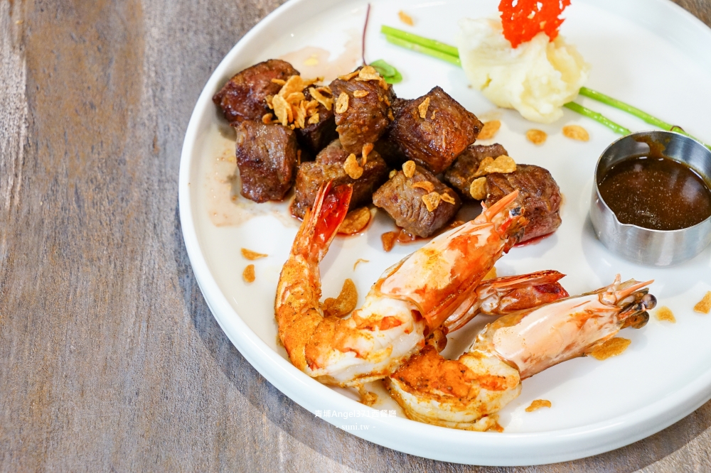青埔美食推薦｜Angle 371西餐廳。明太子軟絲燉飯、大蝦骰子牛排餐好吃~桃園高鐵站華泰名品城週邊(菜單價位)
