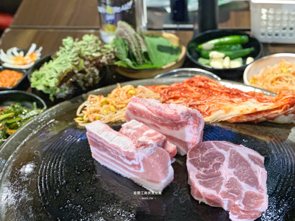 東豆川鍋蓋五花肉|首爾江南美食推薦。CP值超高烤五花肉 東豆川鍋蓋五花肉|首爾江南美食推薦。CP值超高烤五花肉